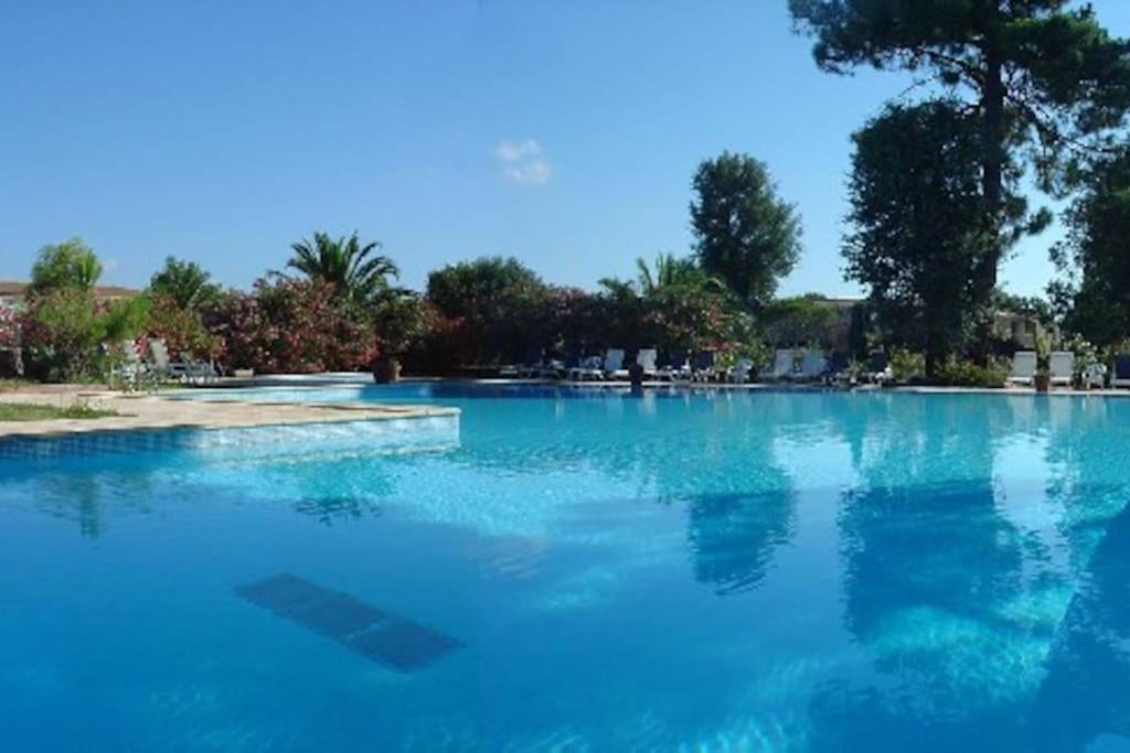 Fiori Di Cala Rossa Appartement T3 Dans Residence Hotelliere Chez Virginie 里奇 外观 照片