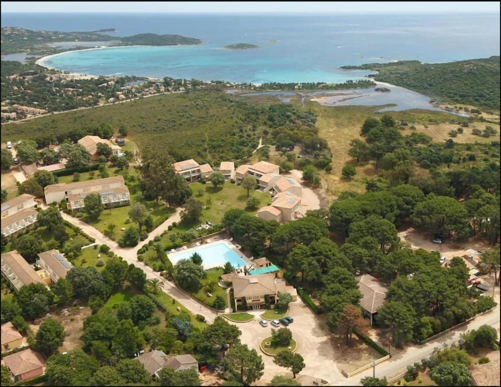 Fiori Di Cala Rossa Appartement T3 Dans Residence Hotelliere Chez Virginie 里奇 外观 照片